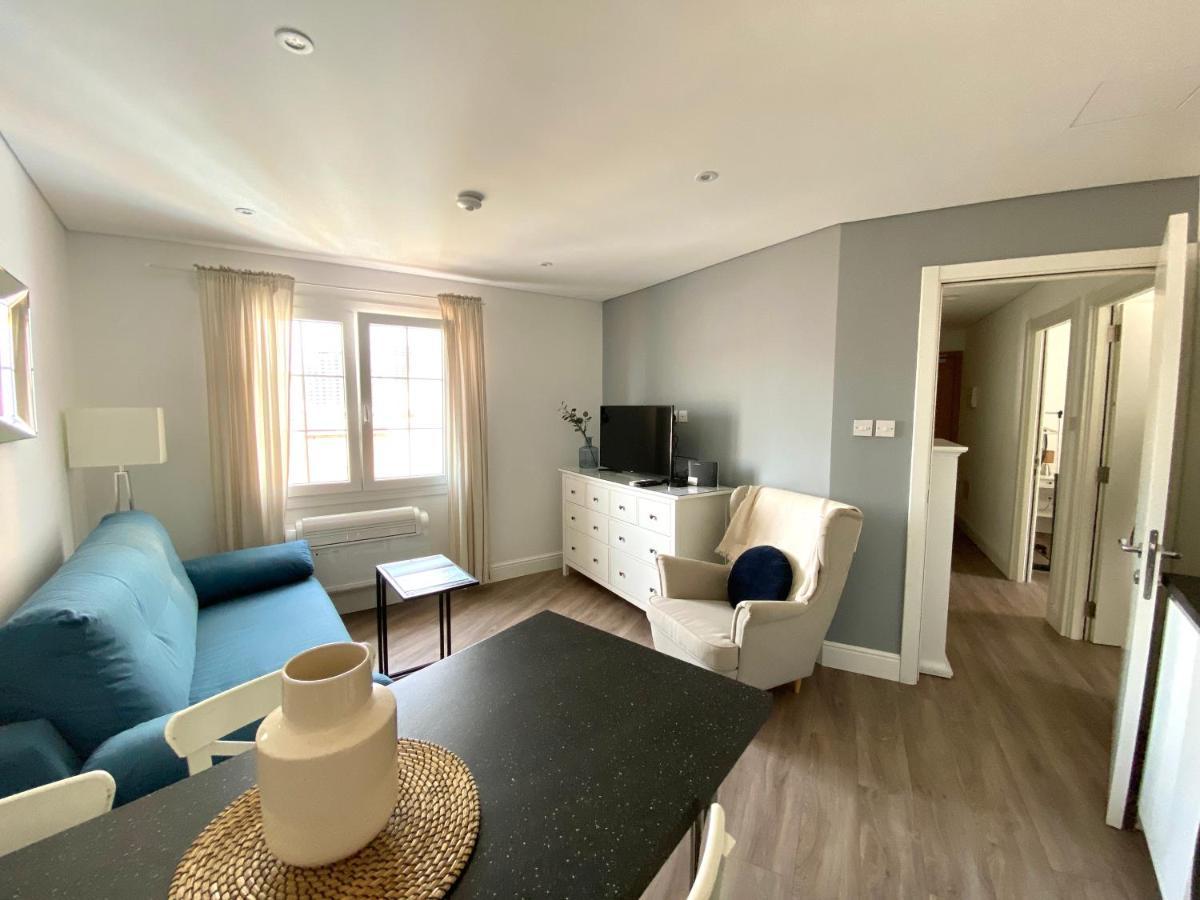 Deluxe City Centre Two Bedroom - Grand Central House Gibraltar Buitenkant foto