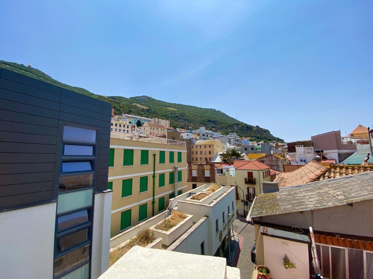 Deluxe City Centre Two Bedroom - Grand Central House Gibraltar Buitenkant foto