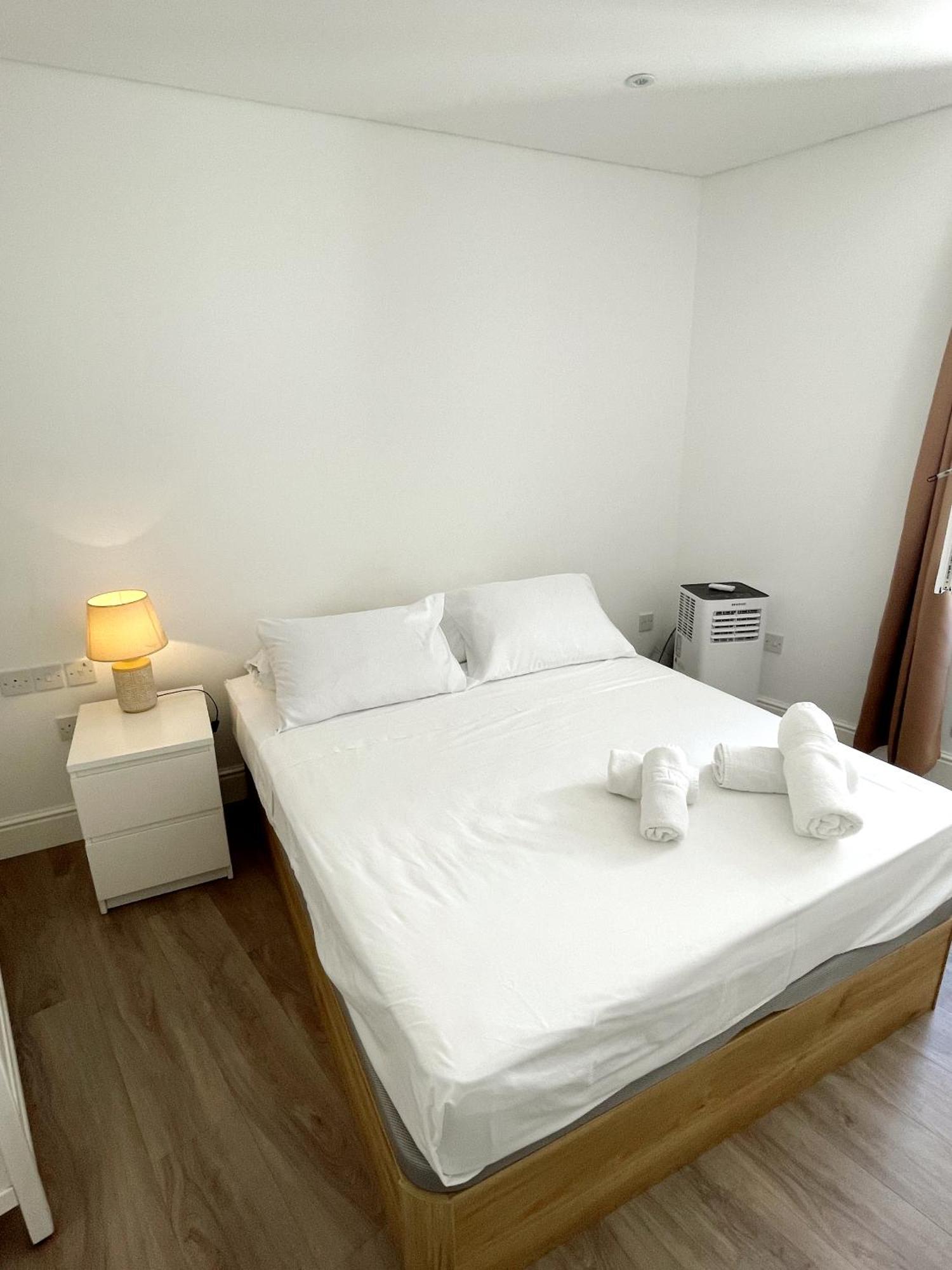 Deluxe City Centre Two Bedroom - Grand Central House Gibraltar Buitenkant foto