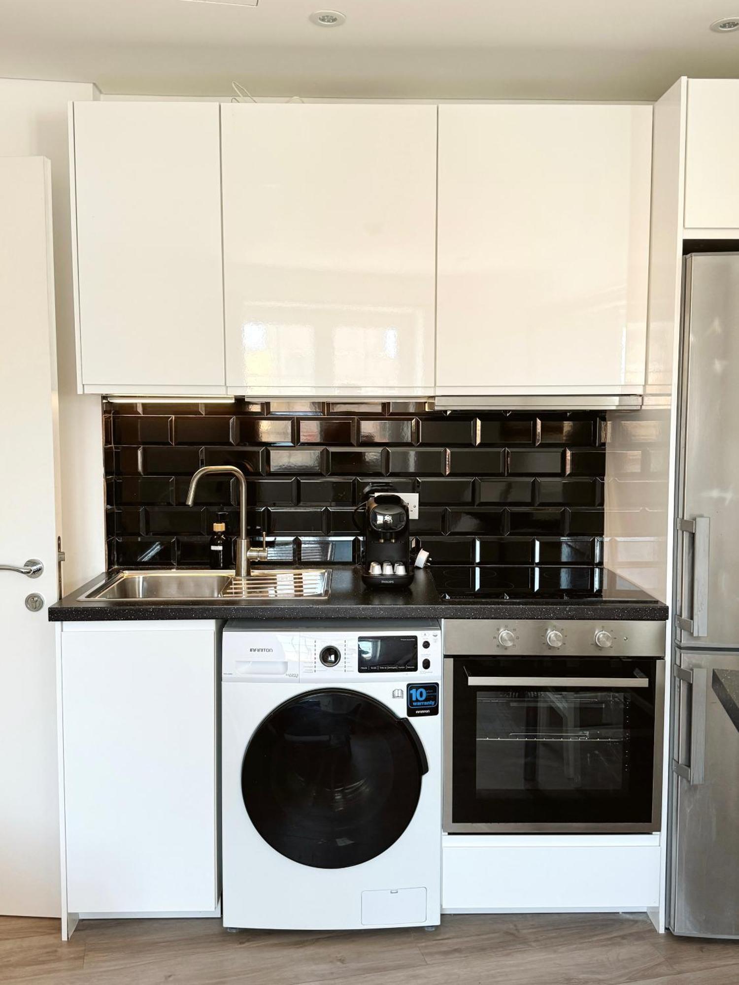 Deluxe City Centre Two Bedroom - Grand Central House Gibraltar Buitenkant foto