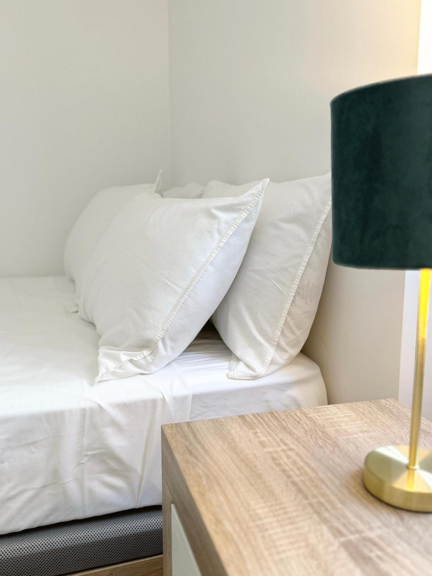Deluxe City Centre Two Bedroom - Grand Central House Gibraltar Buitenkant foto
