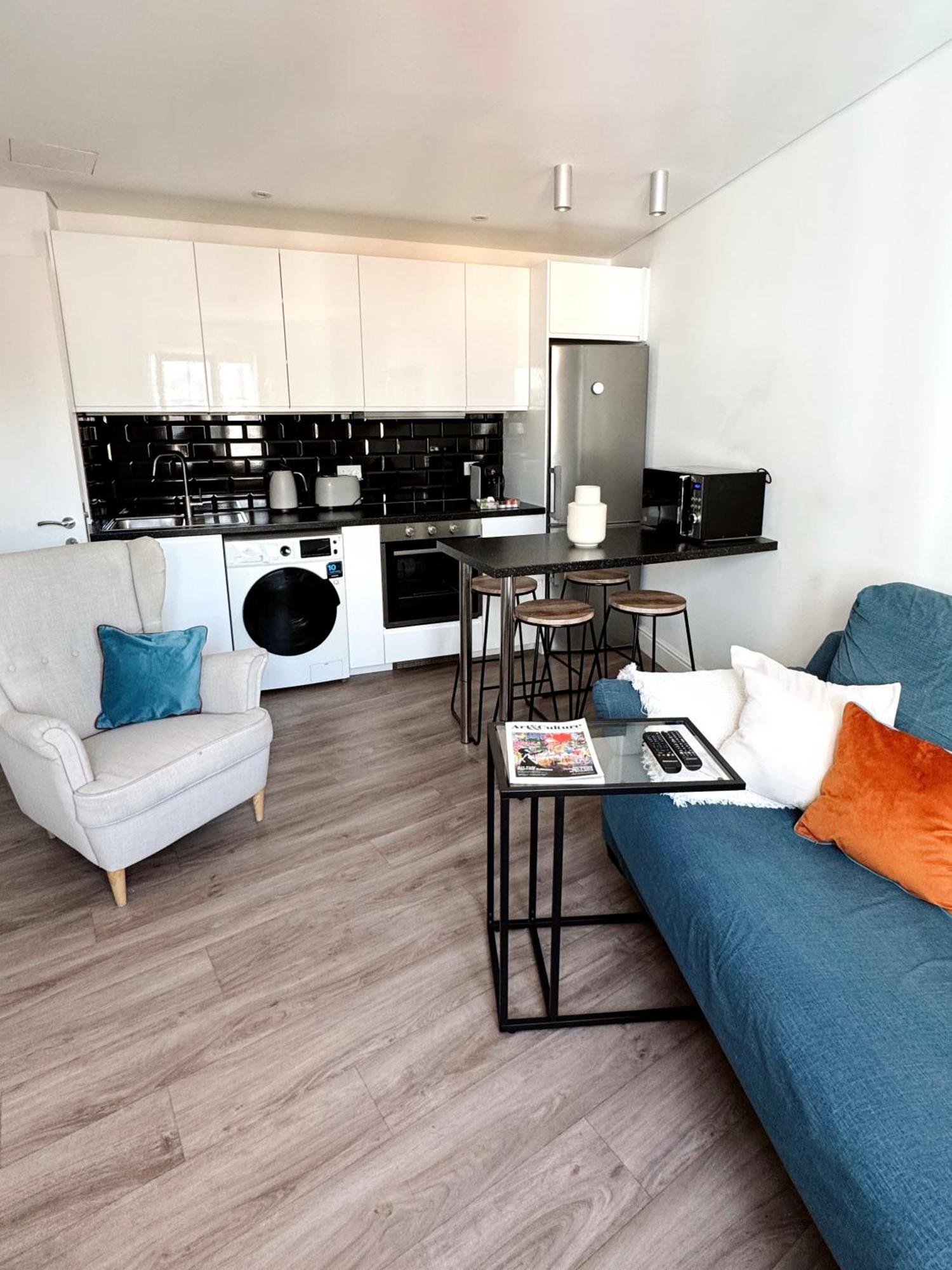 Deluxe City Centre Two Bedroom - Grand Central House Gibraltar Buitenkant foto
